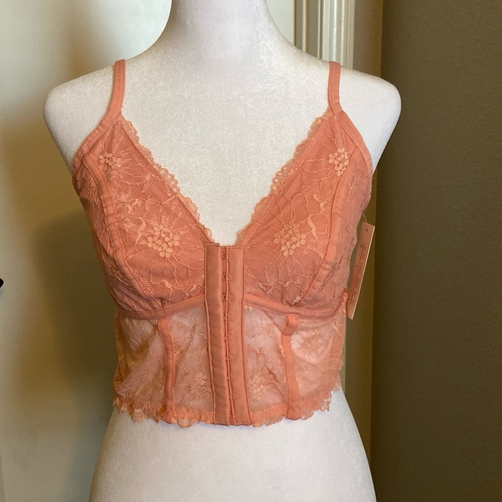 Pink Lace Bralette by Colsie (Target) - Sz M NWT